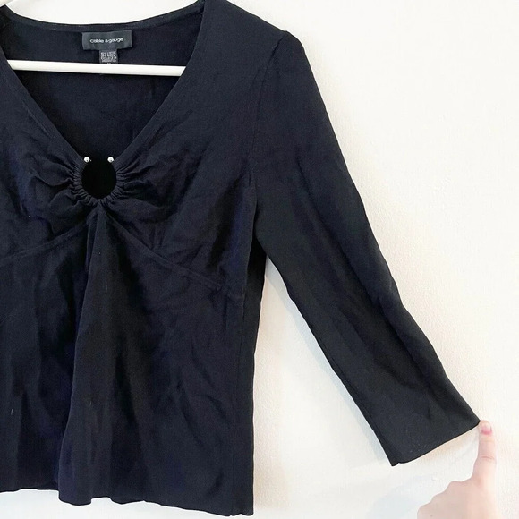 Cable & Gauge Women’s Black Basic Blouse Horseshoe Metal Key Hole Sz M - Picture 6 of 8